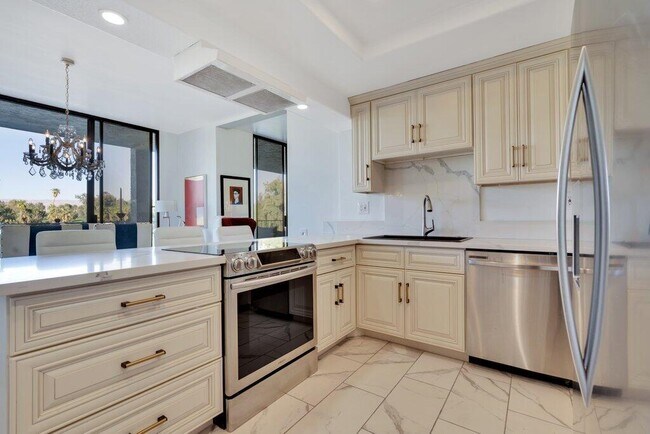 Building Photo - 910 Island Dr