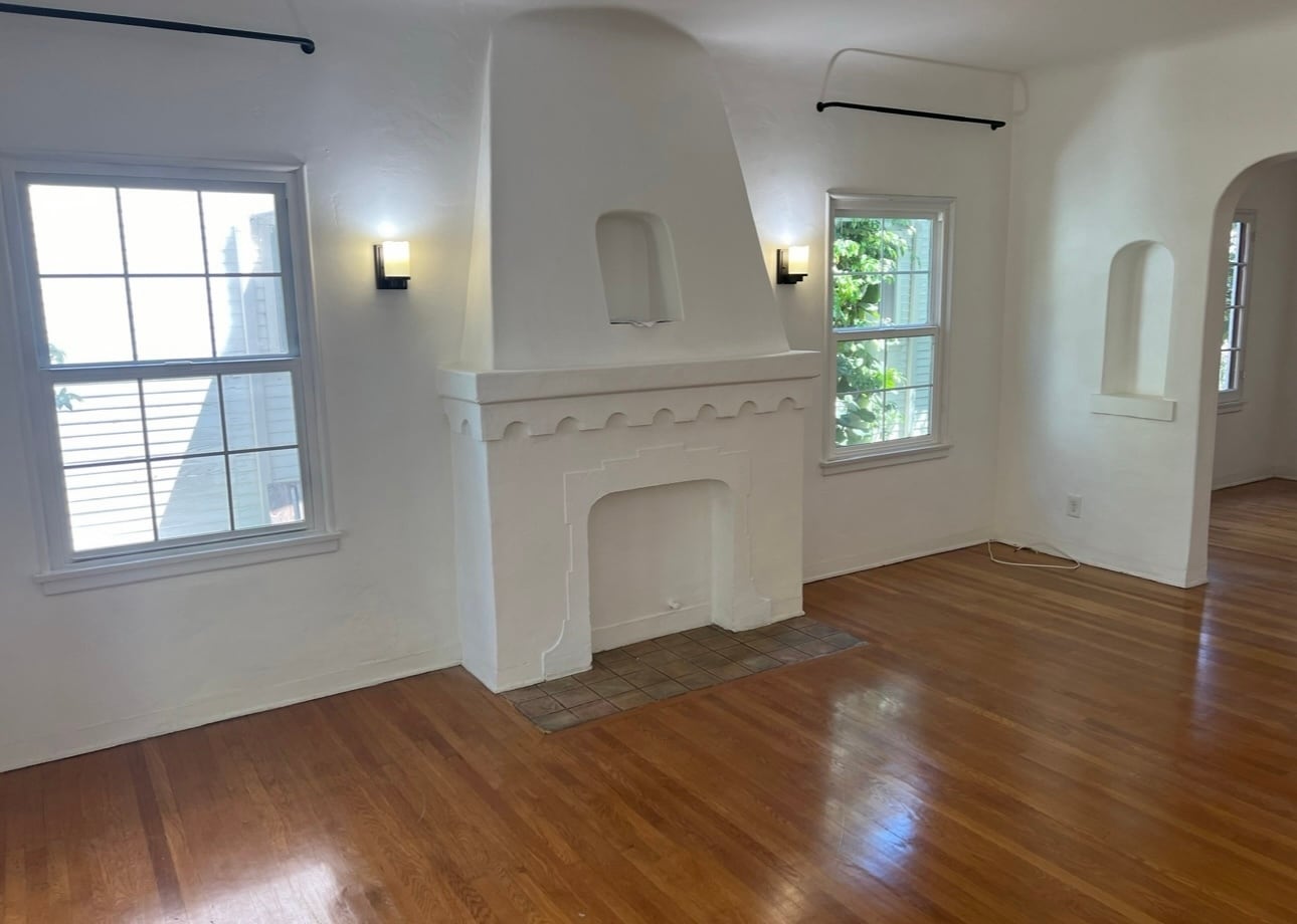 Building Photo - 1104 E California Ave