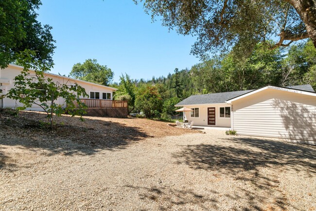 Building Photo - Spacious Newly Built ADU – Modern Comfort Close to Town