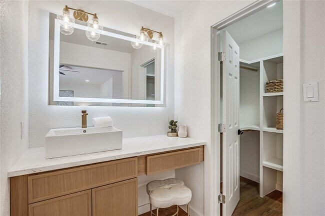 Building Photo - 12305 Rustic Manor Ct