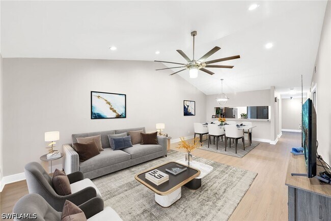 Building Photo - 5767 Deauville Cir