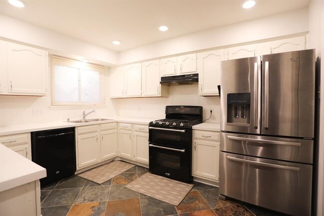 Building Photo - 12315 Wycliff Ln