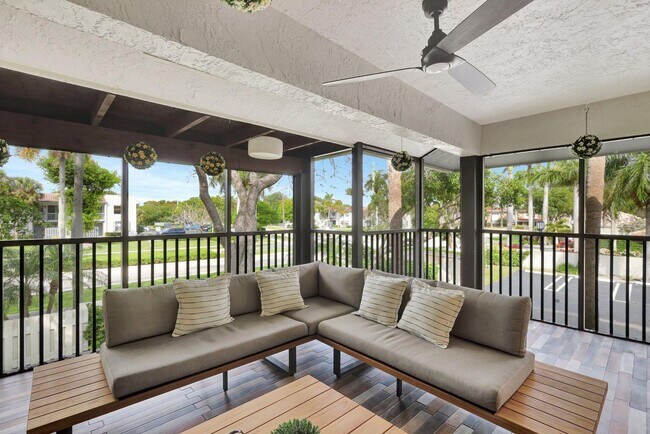 Building Photo - 95 Pelican Pointe Dr