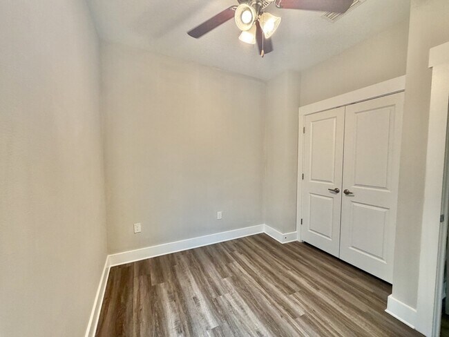 Building Photo - 363 N Sand Palm Rd