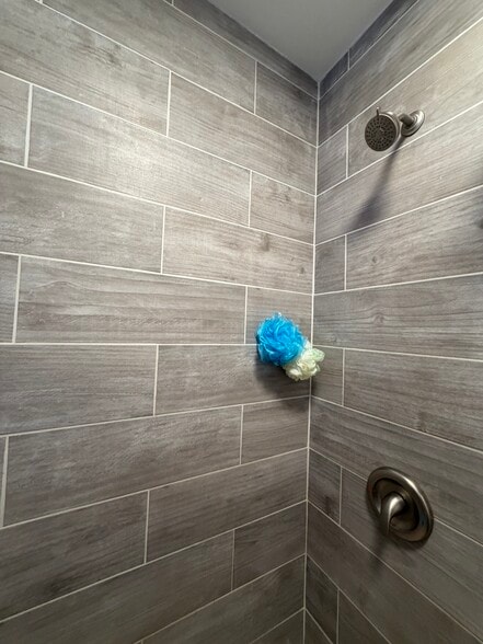 Building Photo - 1541 3rd Ave