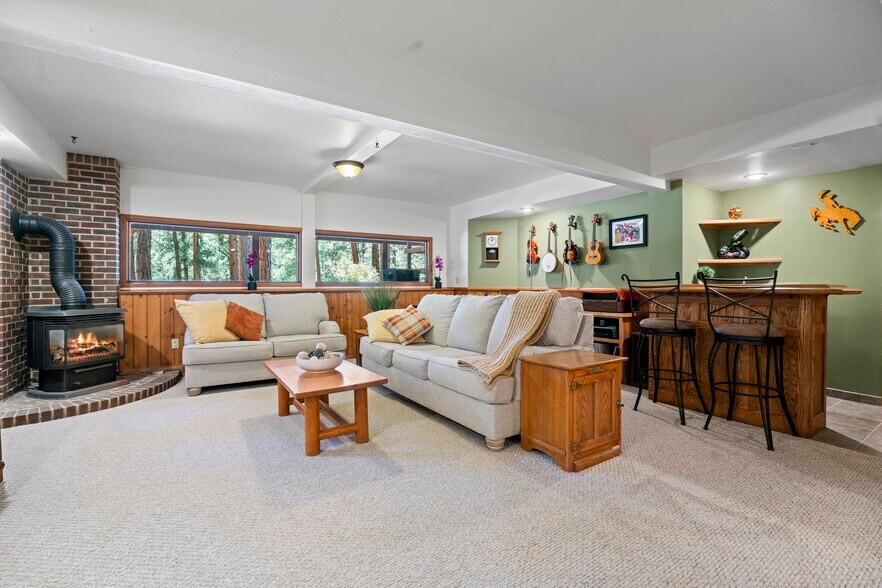 Building Photo - 4515 Red Rock Dr