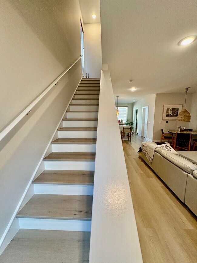Building Photo - 7304 Pk Pl Ct