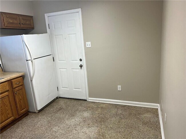 Building Photo - 7612 W Judge Perez Dr