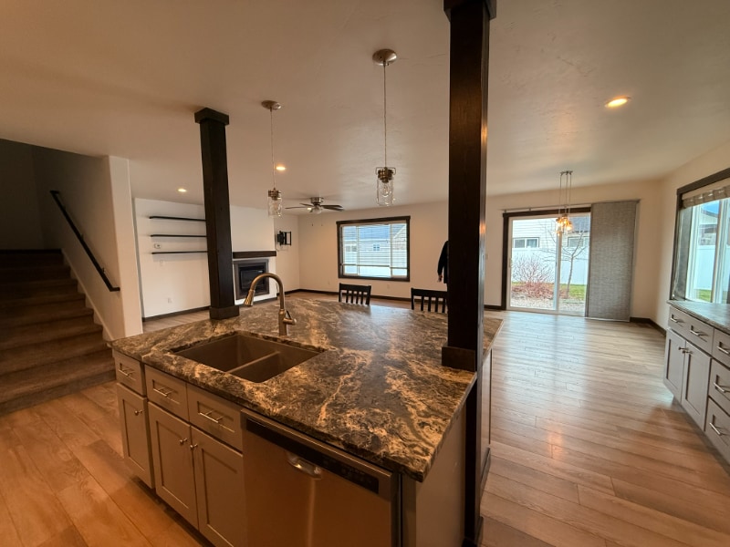 Building Photo - 240 Triple Creek Dr