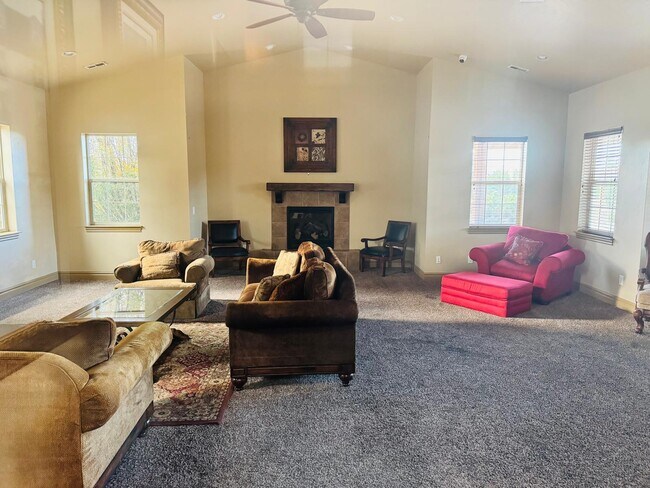 Building Photo - 3159 W Prairie Grass Dr