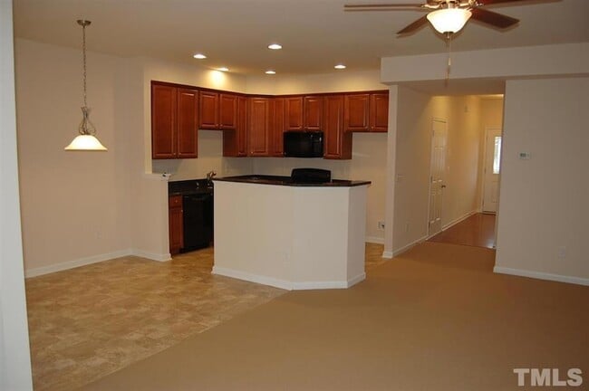 Building Photo - 451 Panorama View Loop