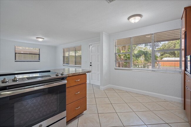 Building Photo - Annual Unfurnished Rental Available - 3 Be...