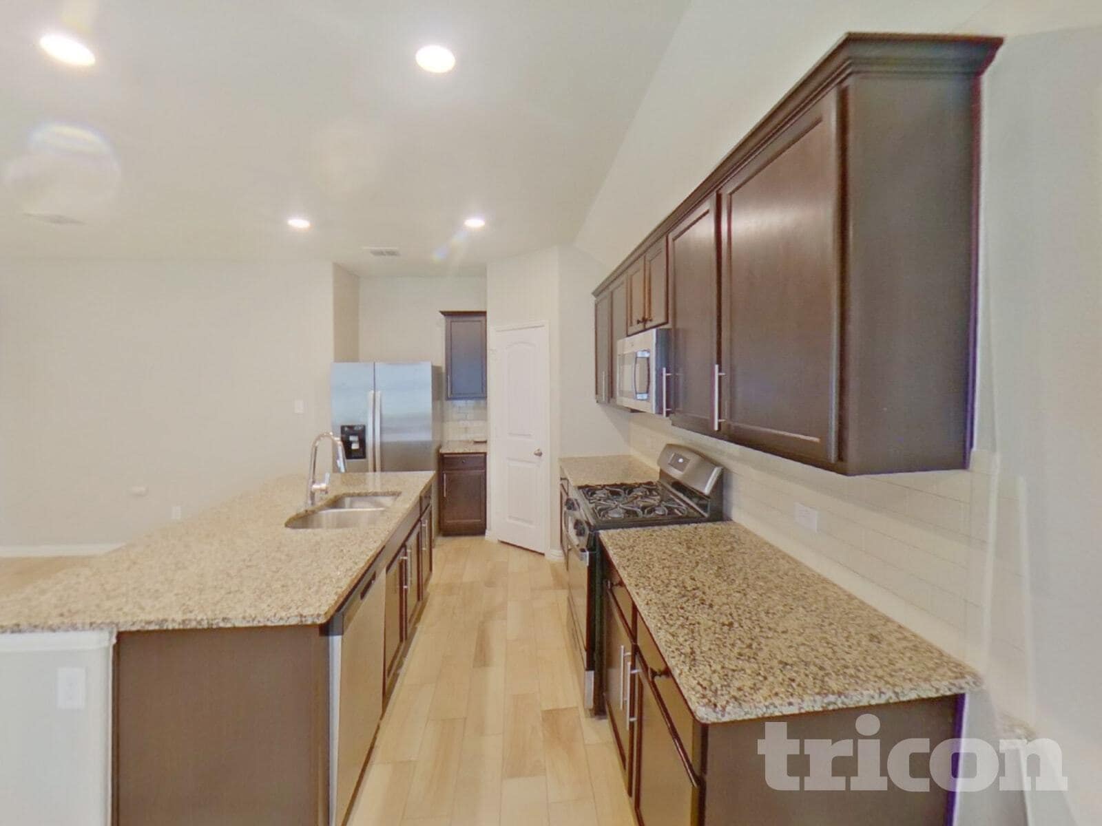 Building Photo - 810 Silverbell St