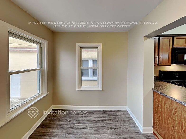 Building Photo - 7611 W Fullerton Ave