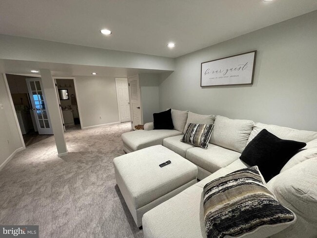 Building Photo - 2315 Lookout Rd