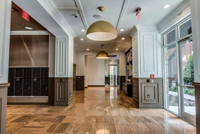 Building Photo - 4310 Dunlavy St