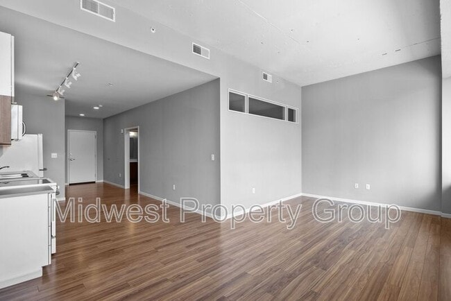 Building Photo - 4100 Lindell Blvd