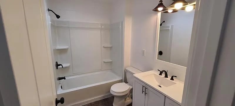 Building Photo - 640 N 8th W