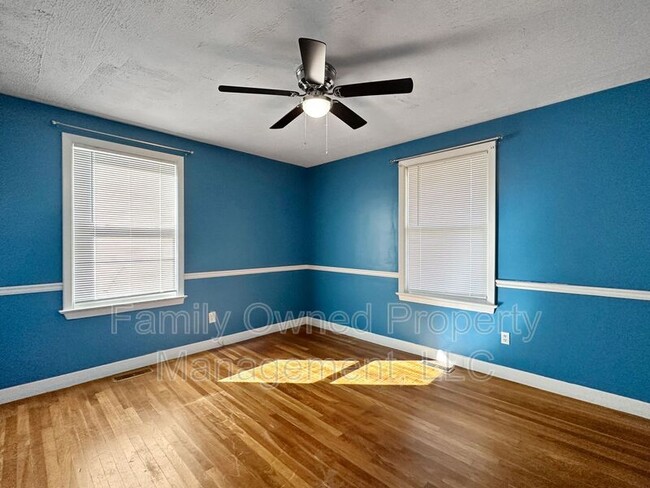 Building Photo - 1123 Belvedere Dr