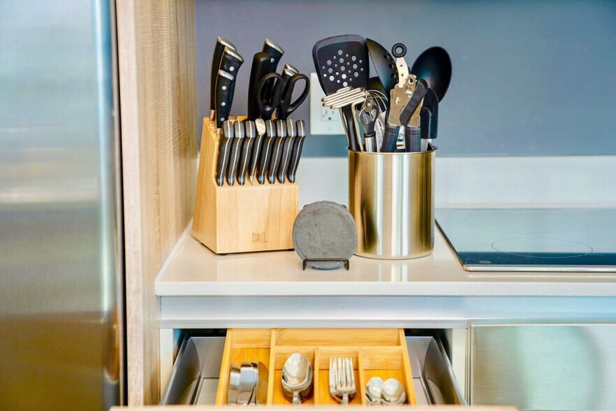 Building Photo - 3900 Biscayne Blvd