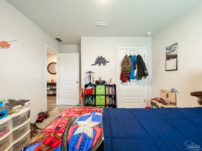 Building Photo - 5601 Guinevere Ln