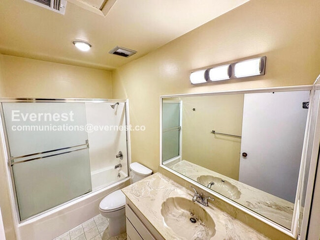 Building Photo - 1844 Tesoro Ct