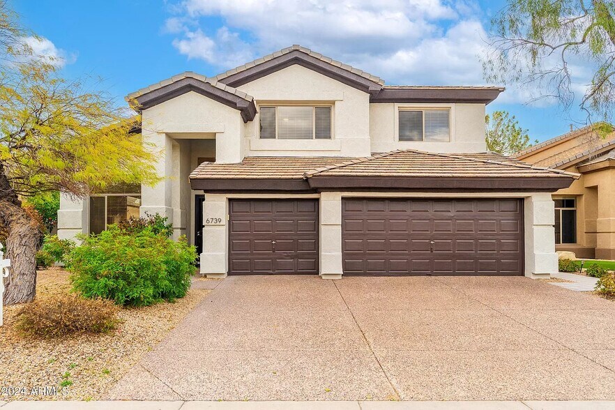 Building Photo - 6739 E Gelding Dr