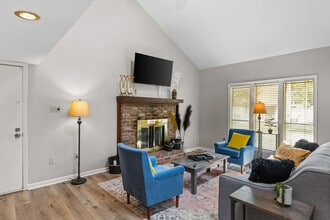 Building Photo - 1274 Sharlo Ave