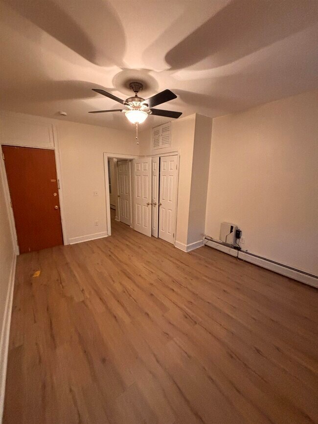 Building Photo - 333 Sip Ave