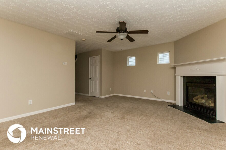 Building Photo - 207 Topaz Dr
