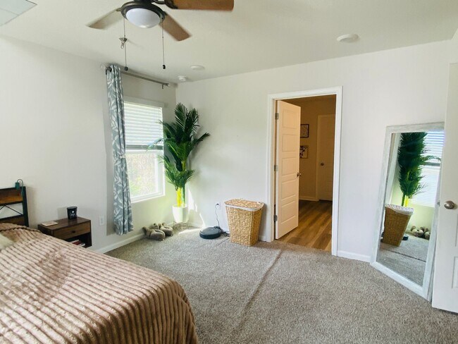 Building Photo - Functional 2-Story Design | 4BR + 2.5BA | Quick Access to I-10