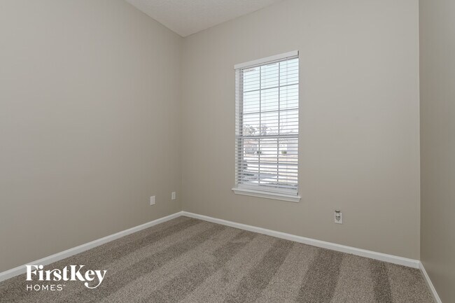 Building Photo - 5184 Johnson Lake Ct