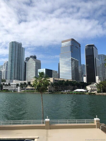 Primary Photo - 701 Brickell Key Blvd