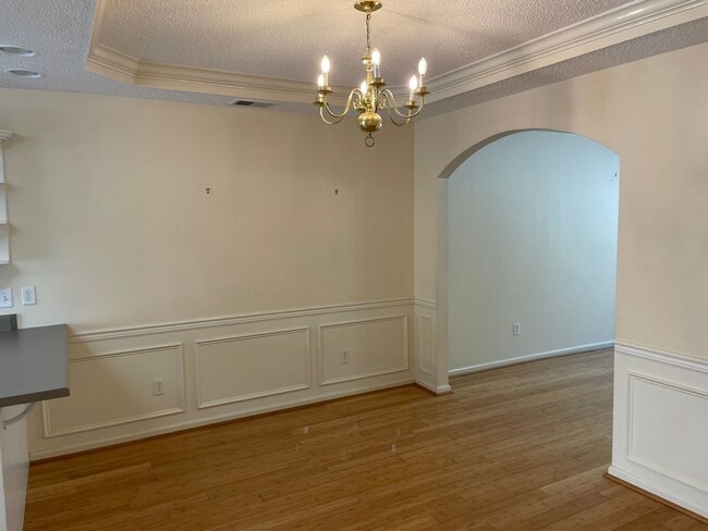 Building Photo - For Rent