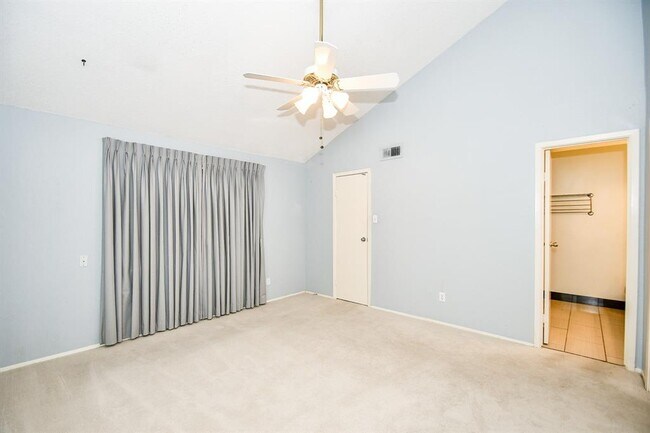 Building Photo - 3200 S Gessner Rd