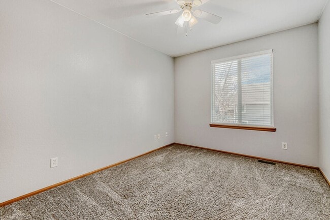 Building Photo - Well Maintained Home in Thornton