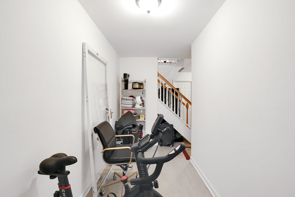 Building Photo - 3001 20th Ct S