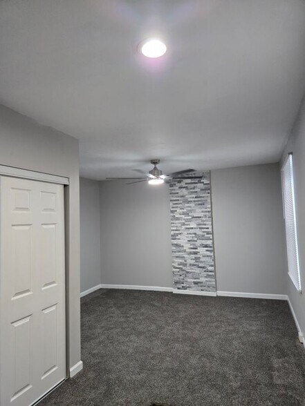 Building Photo - 5065 Northland Ave
