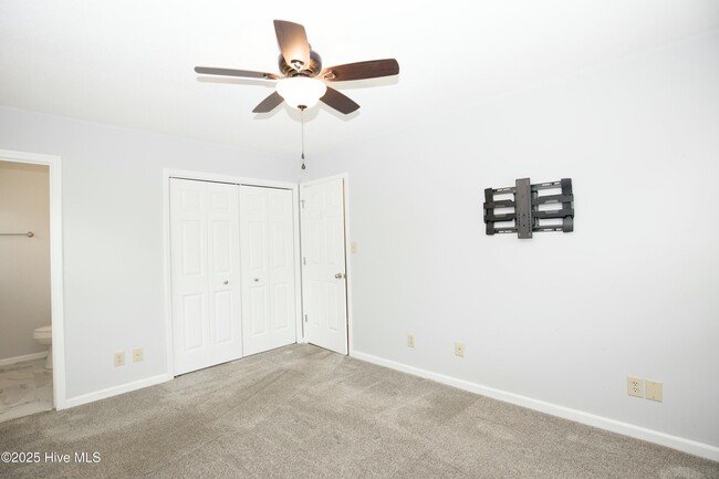 Building Photo - 2435 Longleaf Dr SW