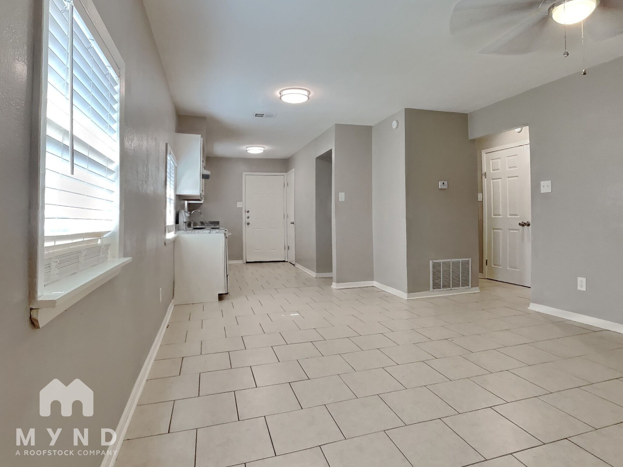 Building Photo - 1302 Cardinal Dr