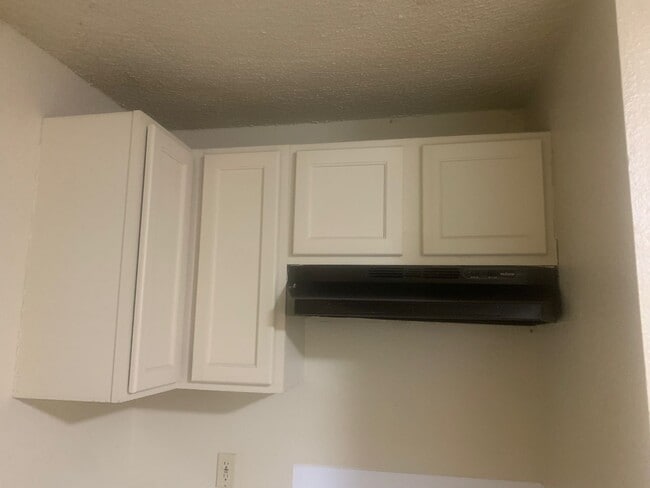 Building Photo - 8305 Garcreek Cir