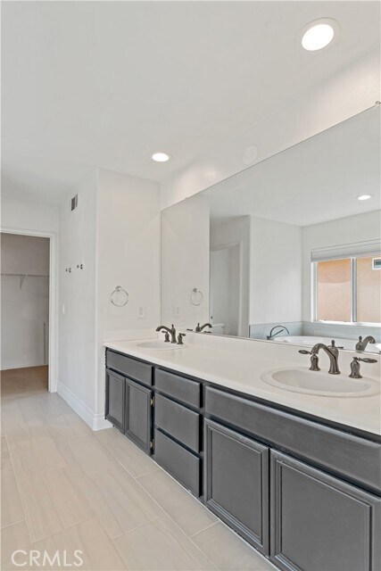 Building Photo - 4330 Golden Glen Dr