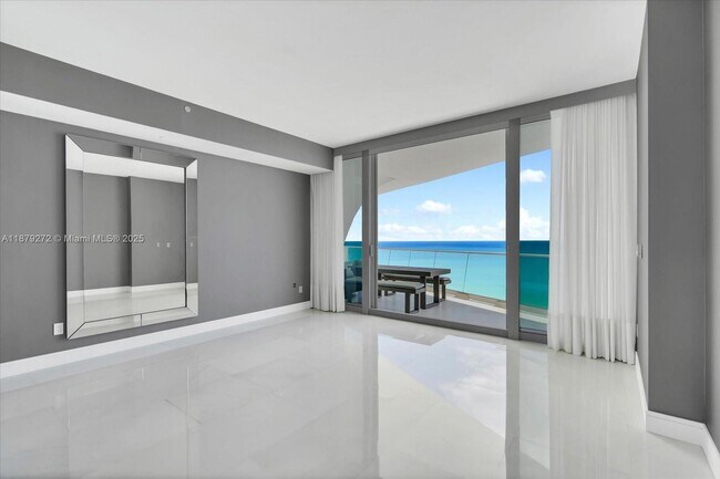 Building Photo - 16901 Collins Ave