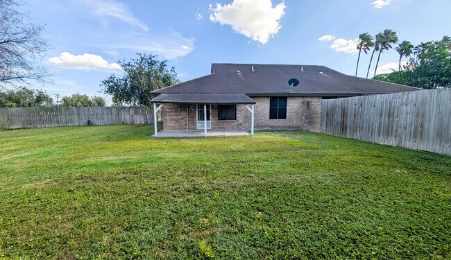 Building Photo - 5810-5812 Masters Blvd