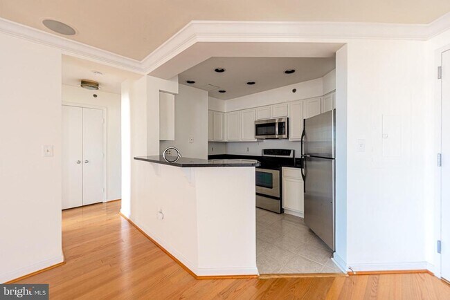 Building Photo - 1230 23rd St NW