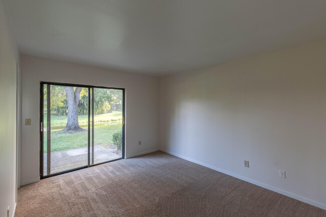 Building Photo - 13742 Bottlebrush Ct