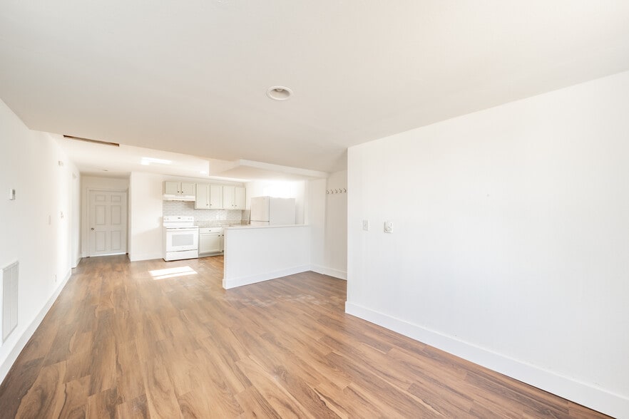 Building Photo - 1701 Fletcher Ave