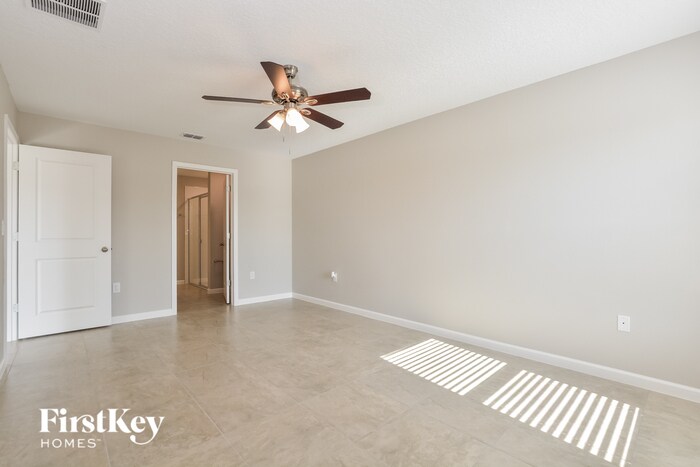 Building Photo - 610 Lindbergh Wy