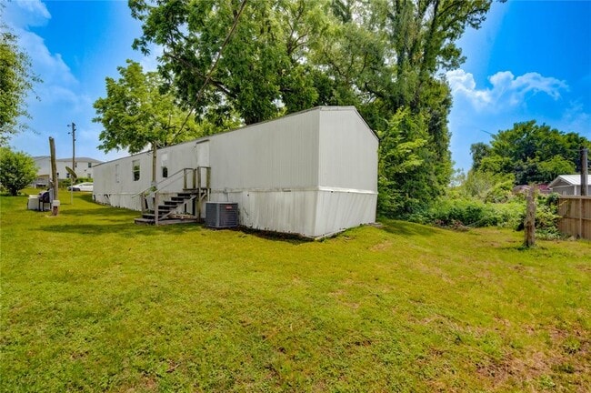 Building Photo - 13265 Pecan Tree Dr
