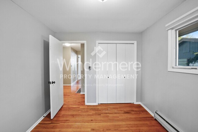 Building Photo - **Coming Soon** Fantastic Updated South Hill Rancher 3 Bedroom 2 Bath with Hardwood throughout